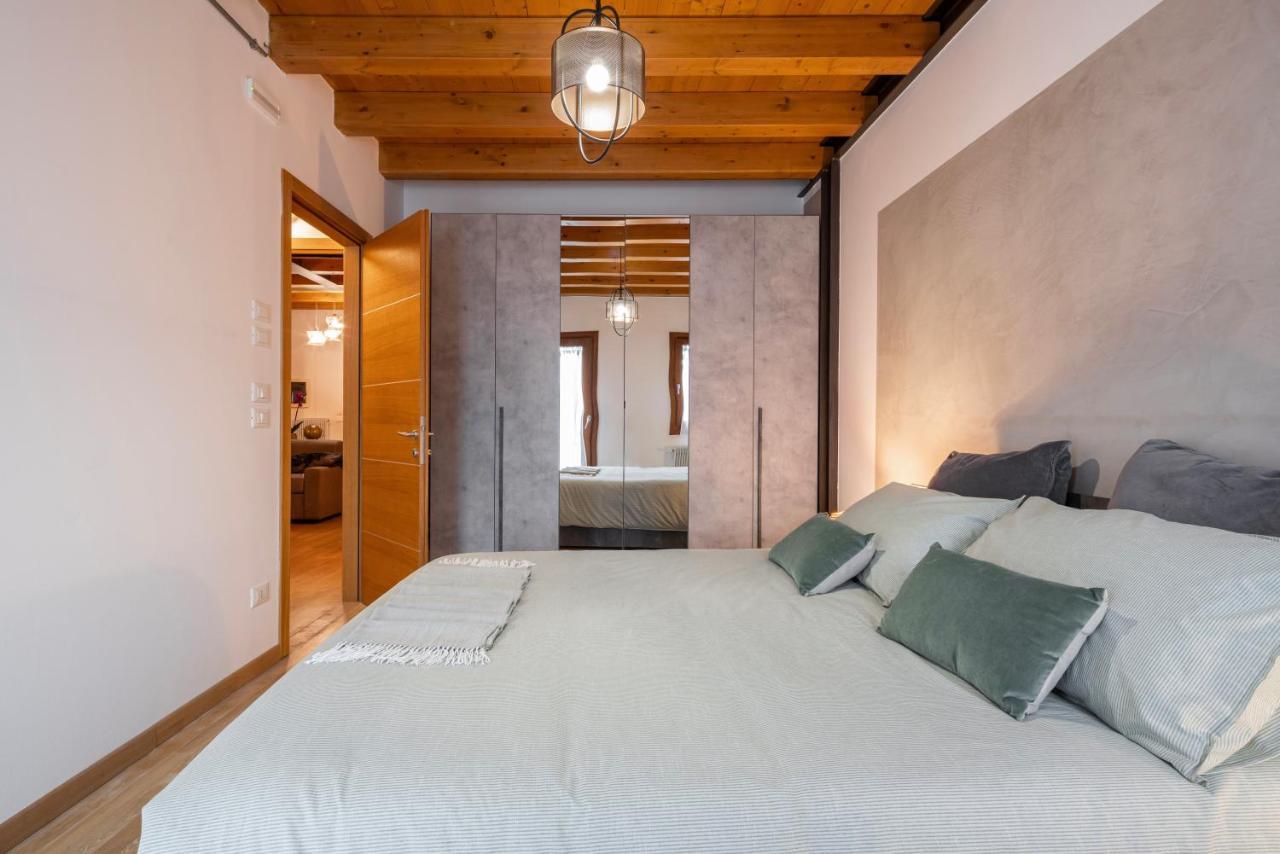 Venezia-Suite HemingwayA Pochi Passi Outlet Новента ди Пиаве Екстериор снимка